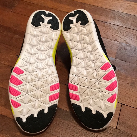 ❌SOLD❌ Women’s Nike Free TR 6 OC Sneakers - Picture 5 of 6